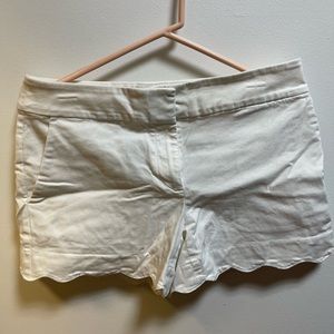 The Loft shorts creamy white